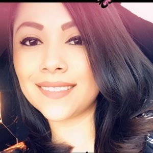 Meet your Posher, Juana